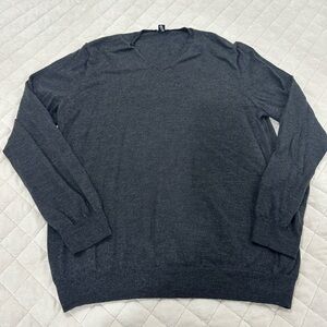 GAP Woman's Crewneck Merino Wool Sweater - Charcoal Gray